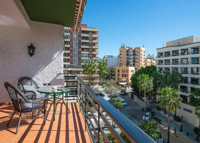 아파트 Mediterraneo Piso En El Paseo Maritimo 마르베야